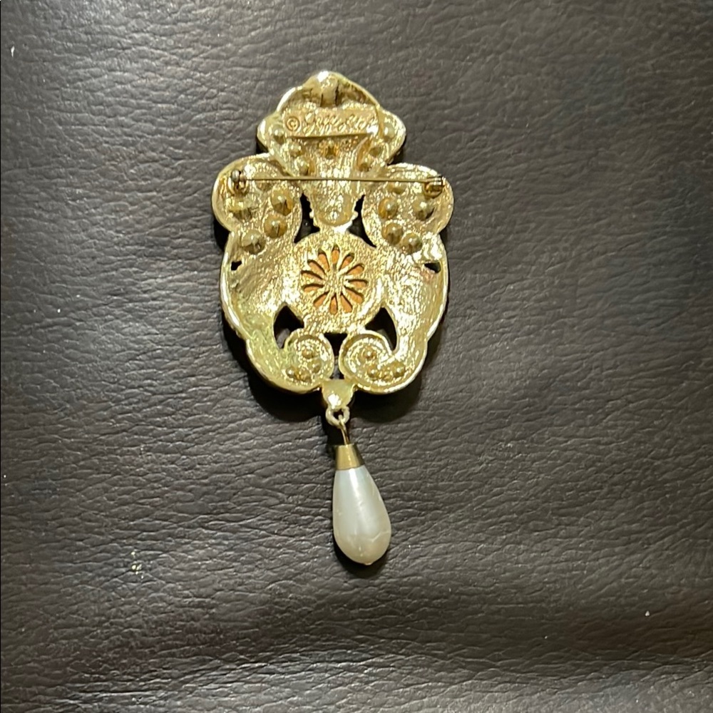 Jeff Lieb Elegant Gold and Red Brooch with Pearl Drop. Rare! - Picture 9 of 9